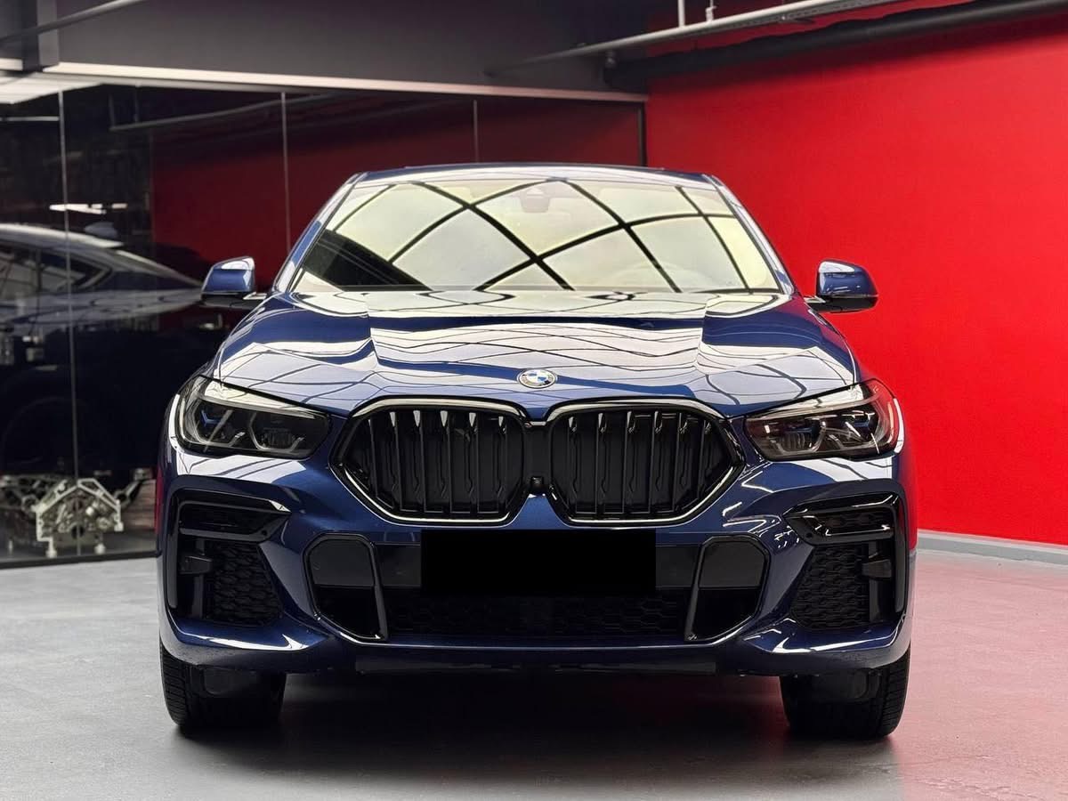 BMW X6 M50i xDrive