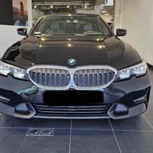 BMW Série 3 330i xDrive Linha Desportiva